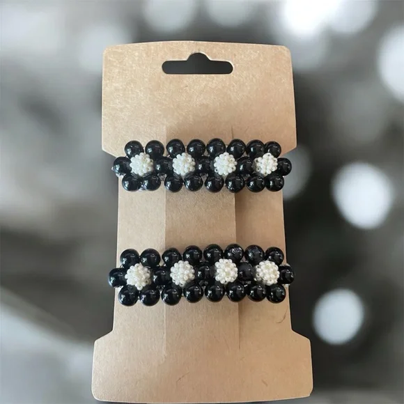 Elegant Pearl Hair Clips - Picture 2 of 4